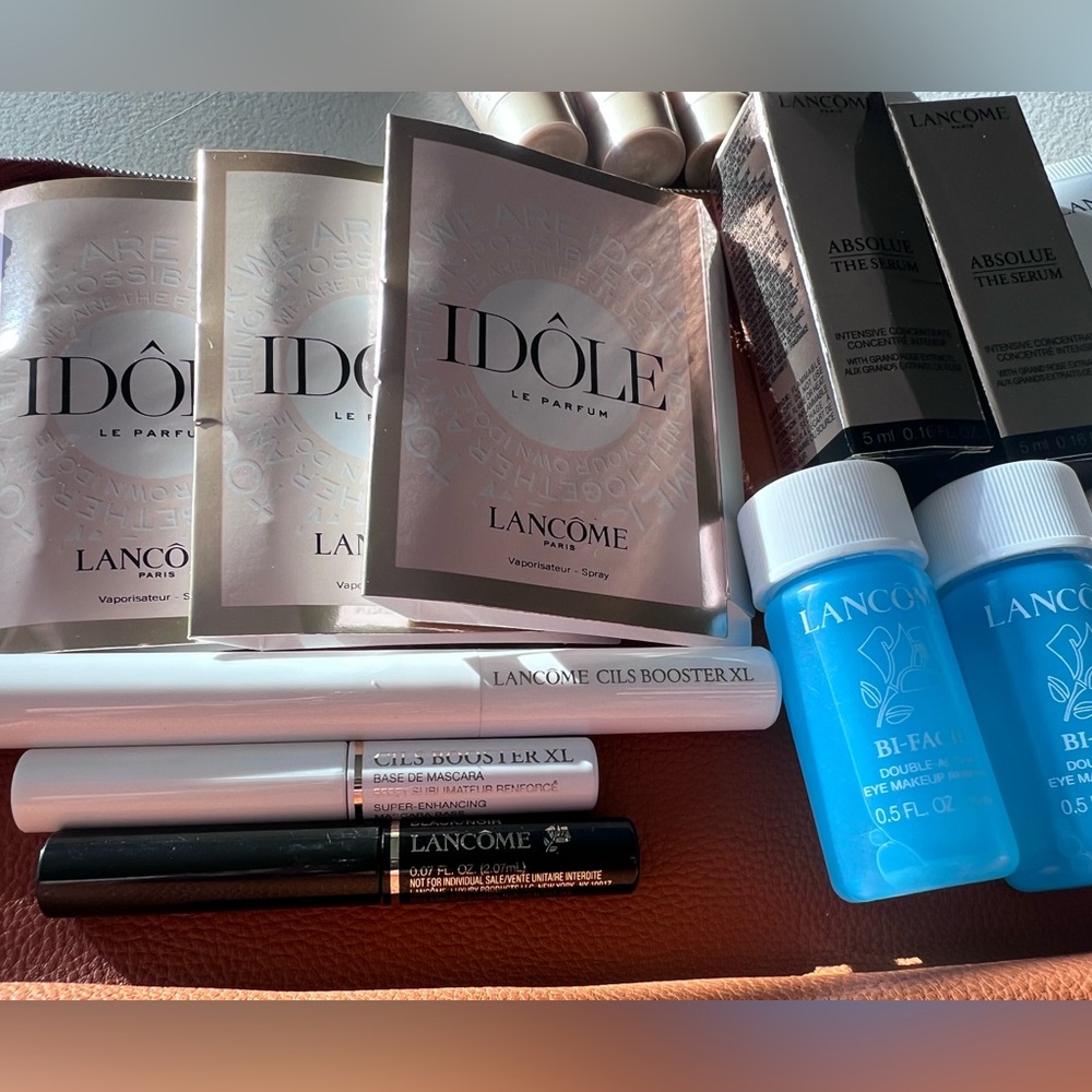 Lancome Skincare and Fragrance Set with Pink and Blue Accents - Picture 2 of 4